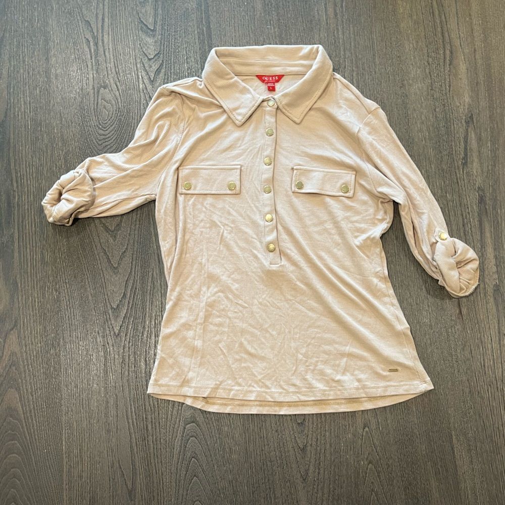 NWOT Guess Light Beige Button Popover Collared Blouse Ribbed Knit Size L